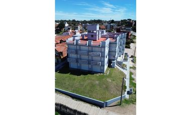 DEPARTAMENTO DE 2 AMBIENTES CON VISTA AL MAR Y COCHERA