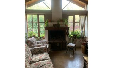 EN VENTA CASA EN BARRIO LOS ABEDULES CA-94