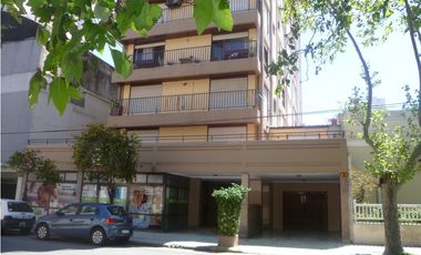 VENTA COCHERA EN LA PERLA