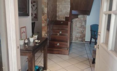 ARRIENDO CASA 3 PISOS LOMAS DE QUILICURA