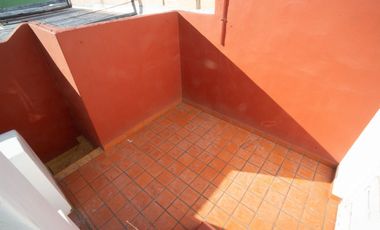 CASA RACIONALISTA EN ESQUINA - APTO CRÉDITO