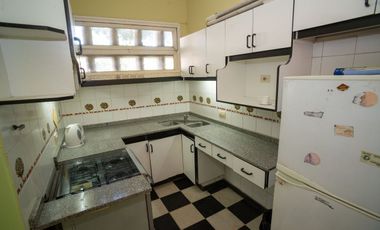 CASA RACIONALISTA EN ESQUINA - APTO CRÉDITO