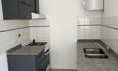 Departamento en alquiler de 1 dormitorio c/ cochera en Morón