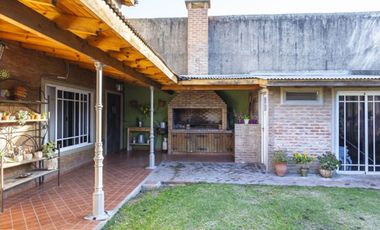 CASA VENTA LUIS GUILLON