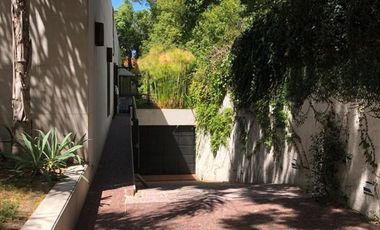 ESPECTACULAR CASA EN ALQUILER. ZONA EXCLUSIVA MTZ