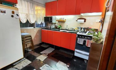 VENTA PH LANUS 4 AMBIENTES PATIO GARAGE PERMUTA