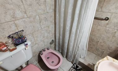 VENTA PH LANUS 4 AMBIENTES PATIO GARAGE PERMUTA