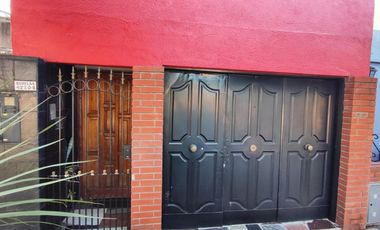 VENTA PH LANUS 4 AMBIENTES PATIO GARAGE PERMUTA