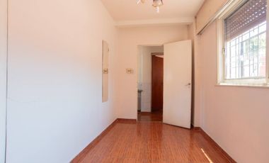 VENTA PH 4 AMB COCHERA TERRAZA FLORES - PERMUTA.