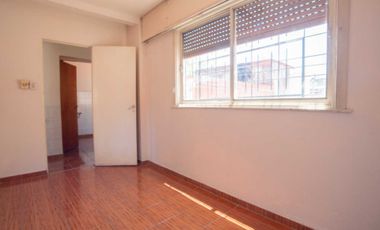 VENTA PH 4 AMB COCHERA TERRAZA FLORES - PERMUTA.