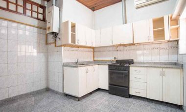 VENTA PH 4 AMB COCHERA TERRAZA FLORES - PERMUTA.