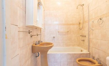 VENTA PH 4 AMB COCHERA TERRAZA FLORES - PERMUTA.