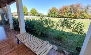 Venta casa La Primavera Golf, Carlos Keen, Luján