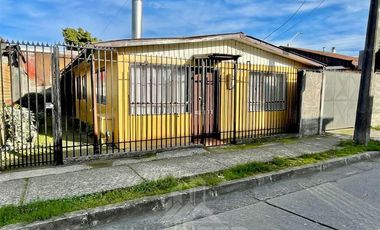 Casa en Arriendo en COD38823 A 3 cuadras de Manuel Recabarren norte con Av. Toscana