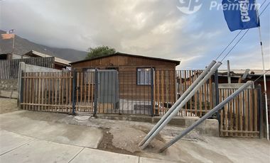 Casa en Venta en CALETA HORNOS // SECTOR TIERRAS BLANCAS