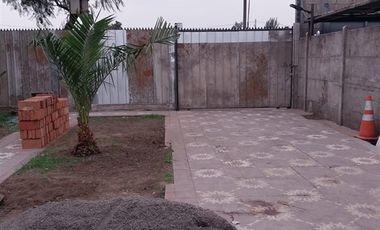 Casa en Arriendo en Arriendo Linda casa remodelada 4D 2B. Excelente ubicación, Renca