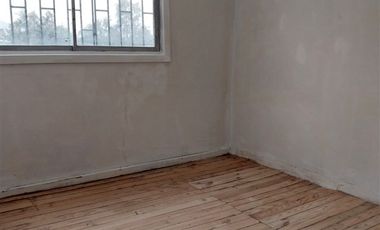 Casa en Arriendo en Arriendo Linda casa remodelada 4D 2B. Excelente ubicación, Renca