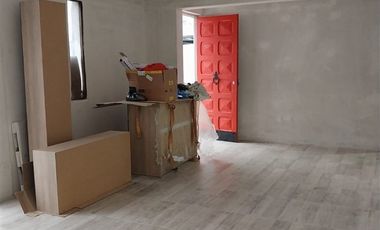 Casa en Arriendo en Arriendo Linda casa remodelada 4D 2B. Excelente ubicación, Renca