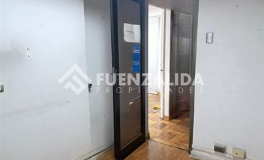 Local Comercial en Arriendo en Lautaro Ferrer, Los Leones, Providencia, RM