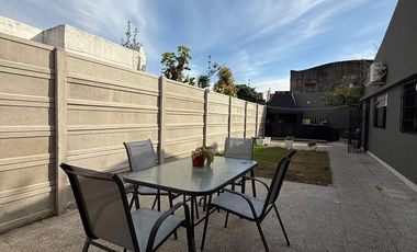 CASA EN VENTA 5 AMBIENTES MAS UN DPTO 3 AMBIENTES