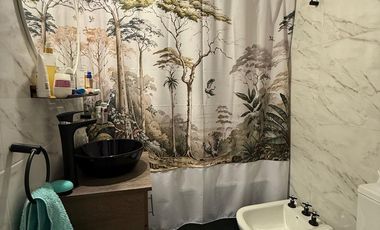 CASA EN VENTA 5 AMBIENTES MAS UN DPTO 3 AMBIENTES