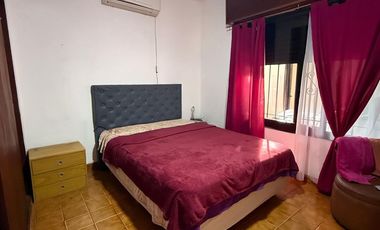 CASA EN VENTA 5 AMBIENTES MAS UN DPTO 3 AMBIENTES