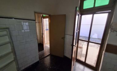 LANUSITA-8,66x38 mts-EDIFICIO-PERMUTA X DEPTOS EFE