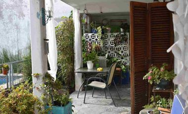 Venta Casa 4 Amb c/ Pileta Quincho, Local -Permuta