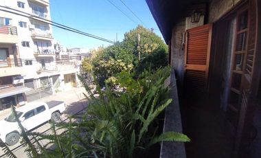 Venta Casa 4 Amb c/ Pileta Quincho, Local -Permuta