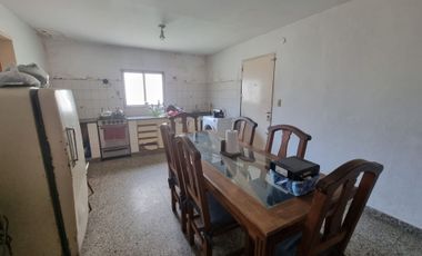 Casa  a reciclar Lote ideal inversión APTO CRÉDITO