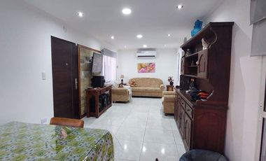 VENTA CASA 3 AMB,PARQUE Y PILETA LAS LOMAS MIRAMAR