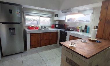 VENTA CASA 3 AMB,PARQUE Y PILETA LAS LOMAS MIRAMAR
