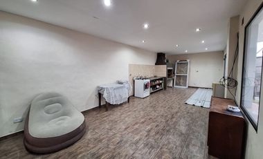 CASA 3 AMB. VENTA DON BOSCO  QUILMES CON QUINCHO
