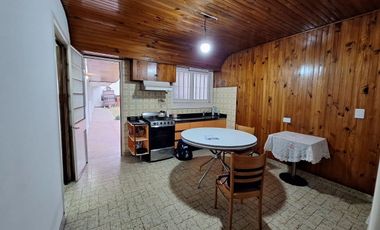 CASA 3 AMB. VENTA DON BOSCO  QUILMES CON QUINCHO