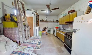 VENTA CASA 5 AMB CON PARRILLA Y COCHERA, WILDE