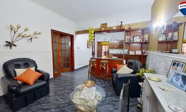 VENTA CASA 5 AMB CON PARRILLA Y COCHERA, WILDE