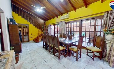 VENTA CASA 5 AMB CON PARRILLA Y COCHERA, WILDE