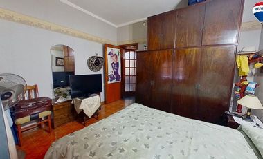 VENTA CASA 5 AMB CON PARRILLA Y COCHERA, WILDE