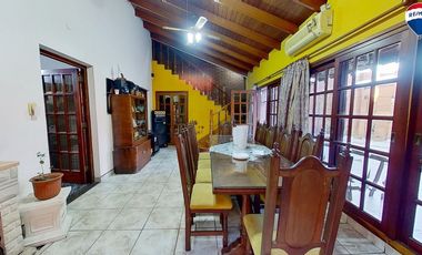VENTA CASA 5 AMB CON PARRILLA Y COCHERA, WILDE