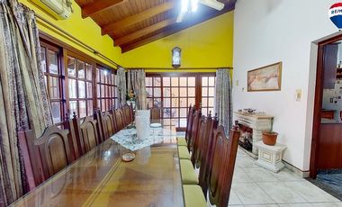 VENTA CASA 5 AMB CON PARRILLA Y COCHERA, WILDE
