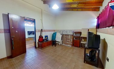 VENTA CASA 5 AMB CON PARRILLA Y COCHERA, WILDE