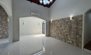 Newly Renovated Bungalow House and Lot in BF Homes, Parañaque