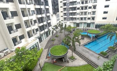 2br family suite facing amenities with balcony