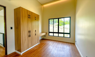 Spacious Brandnew House with Swimming Pool For Sale in BF Homes, Parañaque