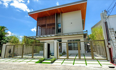 Spacious Brandnew House with Swimming Pool For Sale in BF Homes, Parañaque