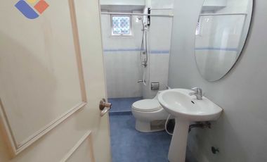 Condo For Sale!!!! One Gateway, Pioneer, Mandaluyong