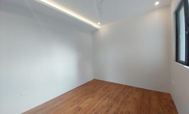 For Sale Pre-Selling Elegant Finished Three (3) Storey Duplex House and Lot in P