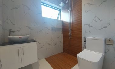For Sale Pre-Selling Elegant Finished Three (3) Storey Duplex House and Lot in P