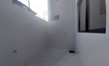 For Sale Pre-Selling Elegant Finished Three (3) Storey Duplex House and Lot in P