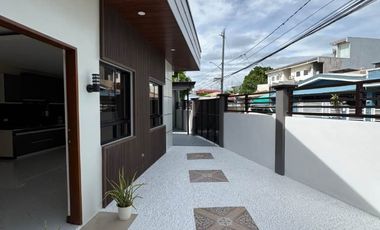 For Sale Modern Design Bungalow Single Attcahed House and Lot in Pilar Village L